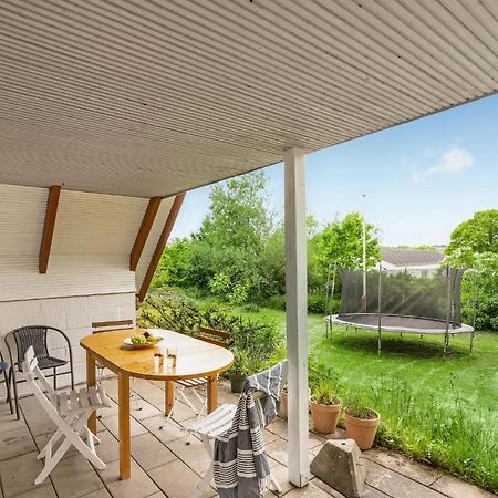 Amazing Home In Logstrup With Kitchen Dış mekan fotoğraf