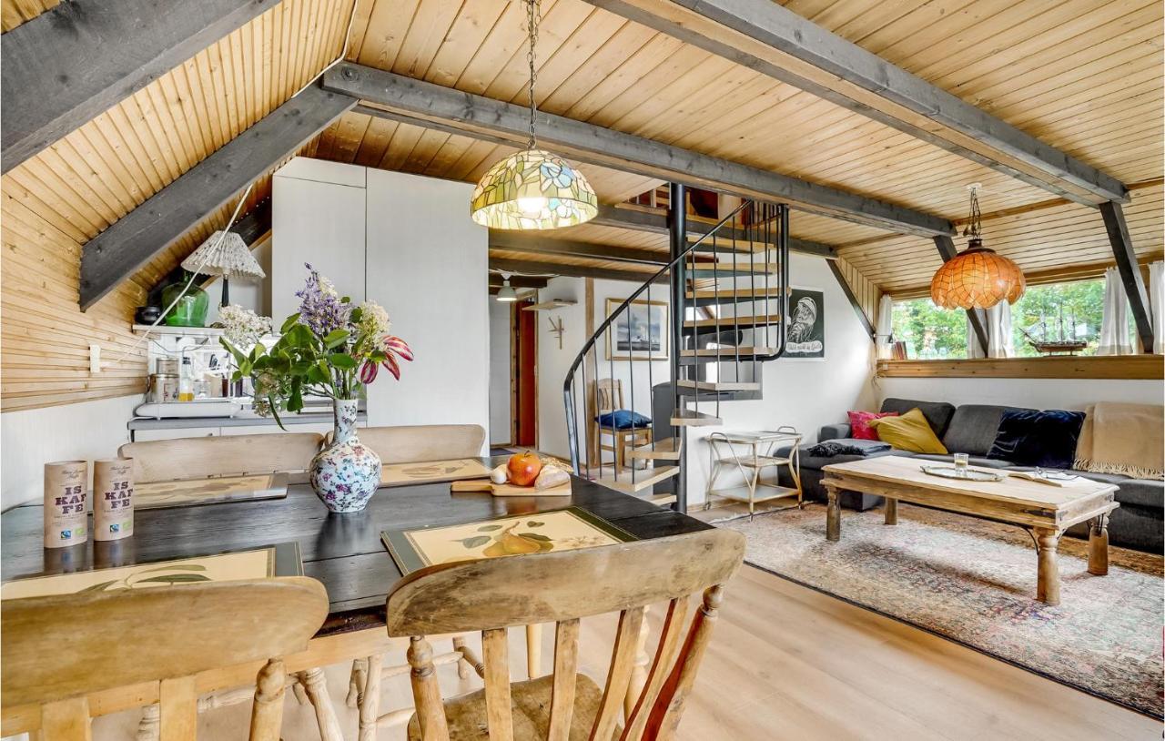 Amazing Home In Logstrup With Kitchen Dış mekan fotoğraf